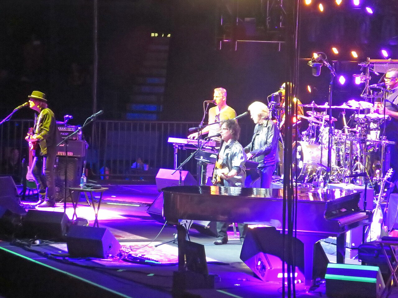 Hall & Oates